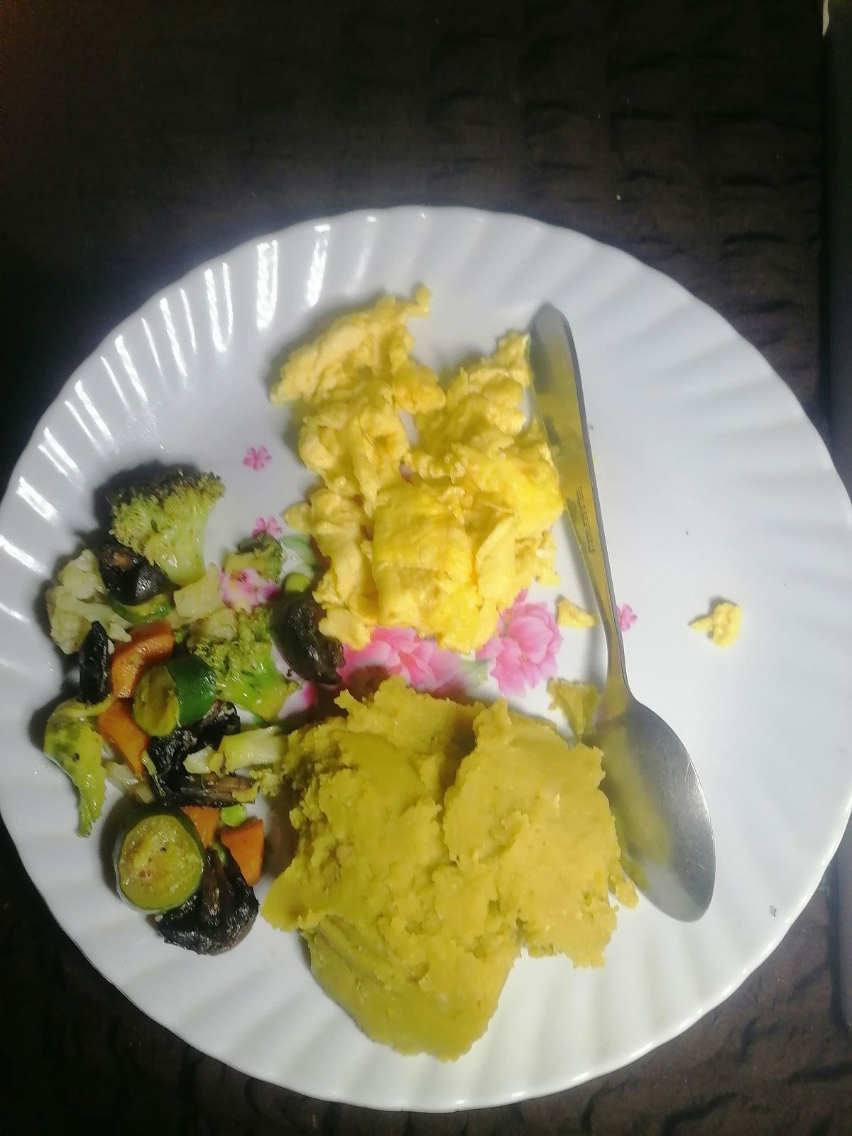 Mushed Green Peas with Egg, Mixed Veg and Mushroom